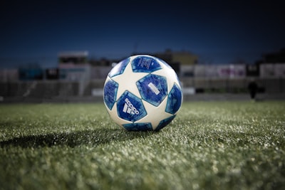 مشاهدهمباراهليفربولوريالمدريدالانمباشر